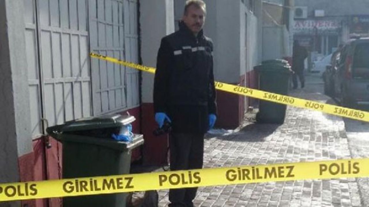Bursa'da vahşet: Bebeklerini çöpe atmışlar!