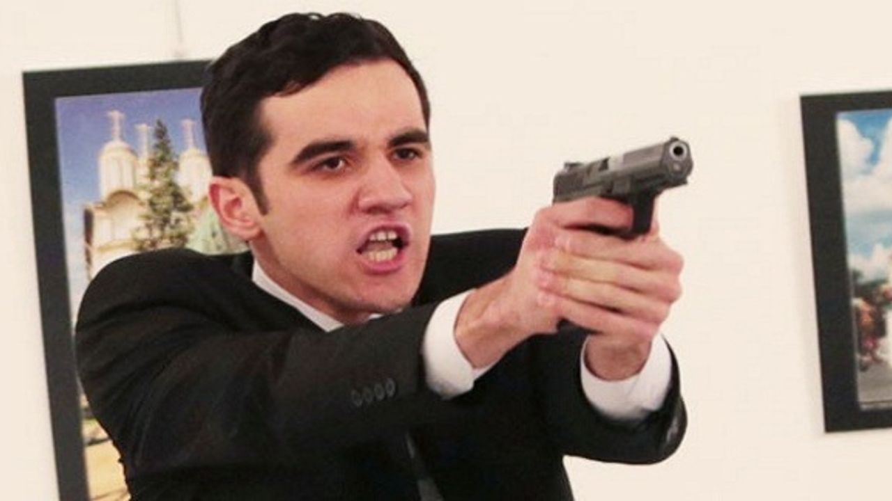 Telefonundaki 'harf' şifresi kırılamıyor, sevgilisi gözaltına alındı