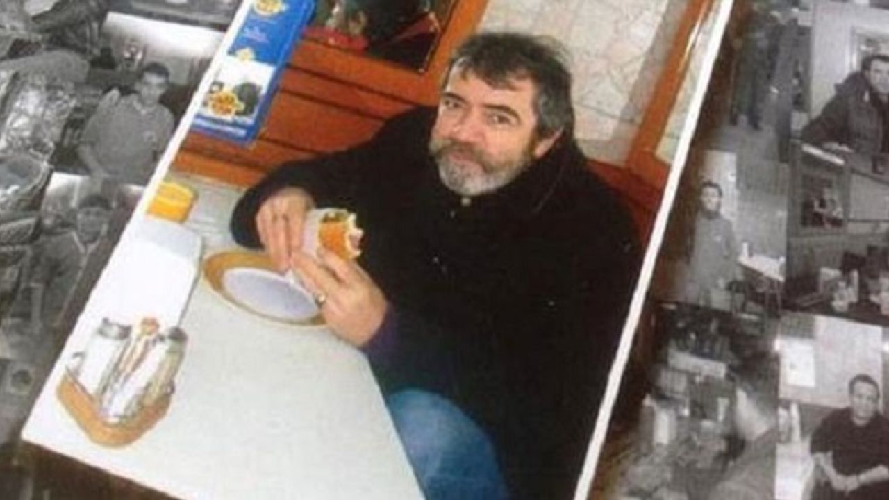 Tost yiyen ünlü