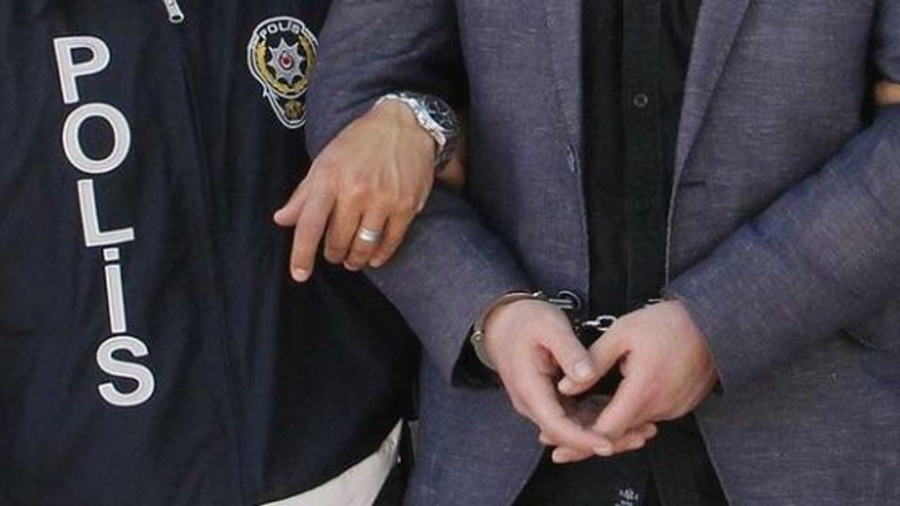 ÇHD'li avukatların ev ve bürolarına polis baskını: 6 gözaltı