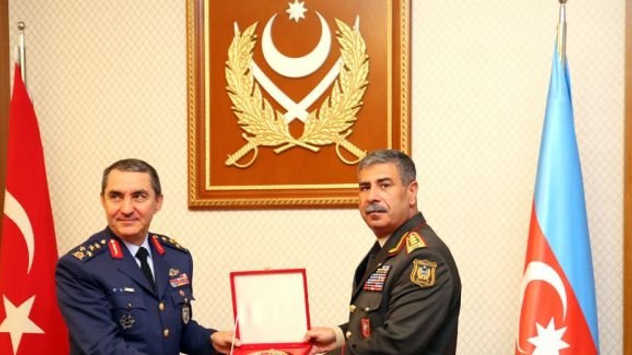 Hava Kuvvetleri Komutanı Orgeneral Küçükakyüz Azerbaycan'da