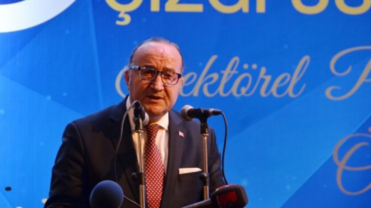 Marmara Bölgesi'ndeki başarılı sanayi kuruluşları ödüllerini aldı