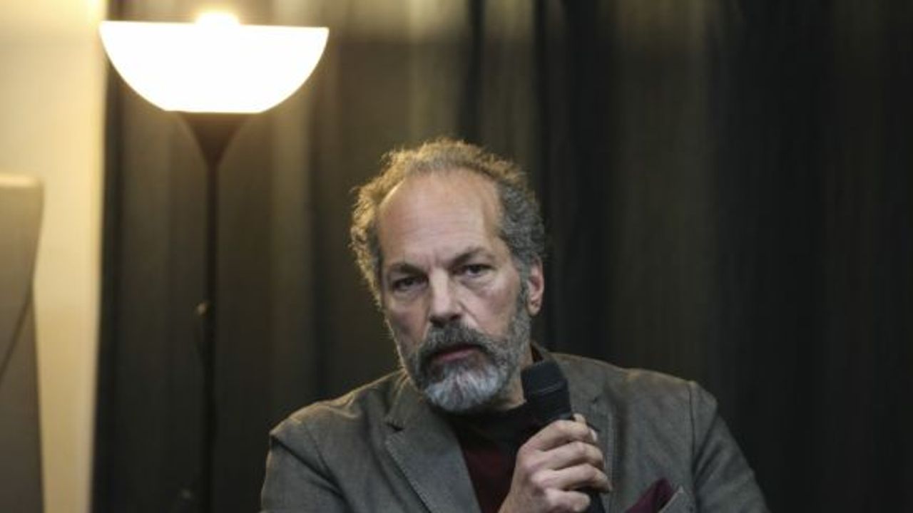 Borovalı'nın "yalnızlık" temalı sergisi sanatseverlerle buluştu