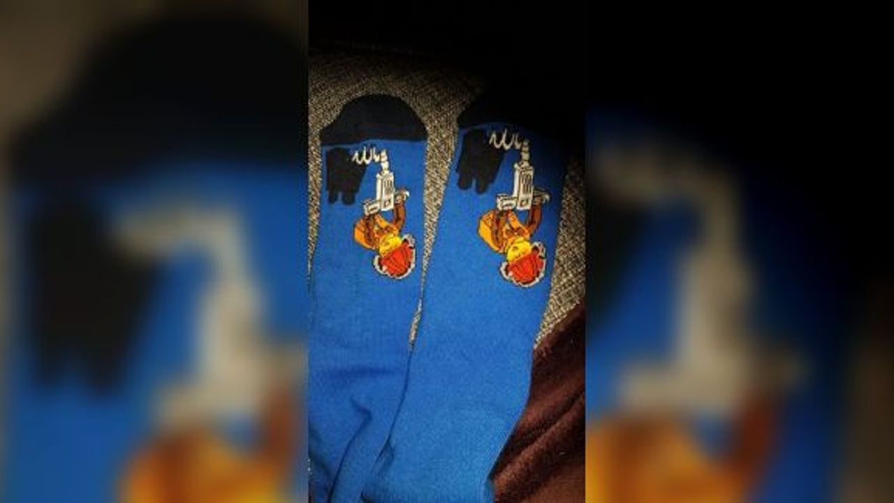 H&M'den "Allah" yazısına benzer figürlü çocuk çorapları için özür
