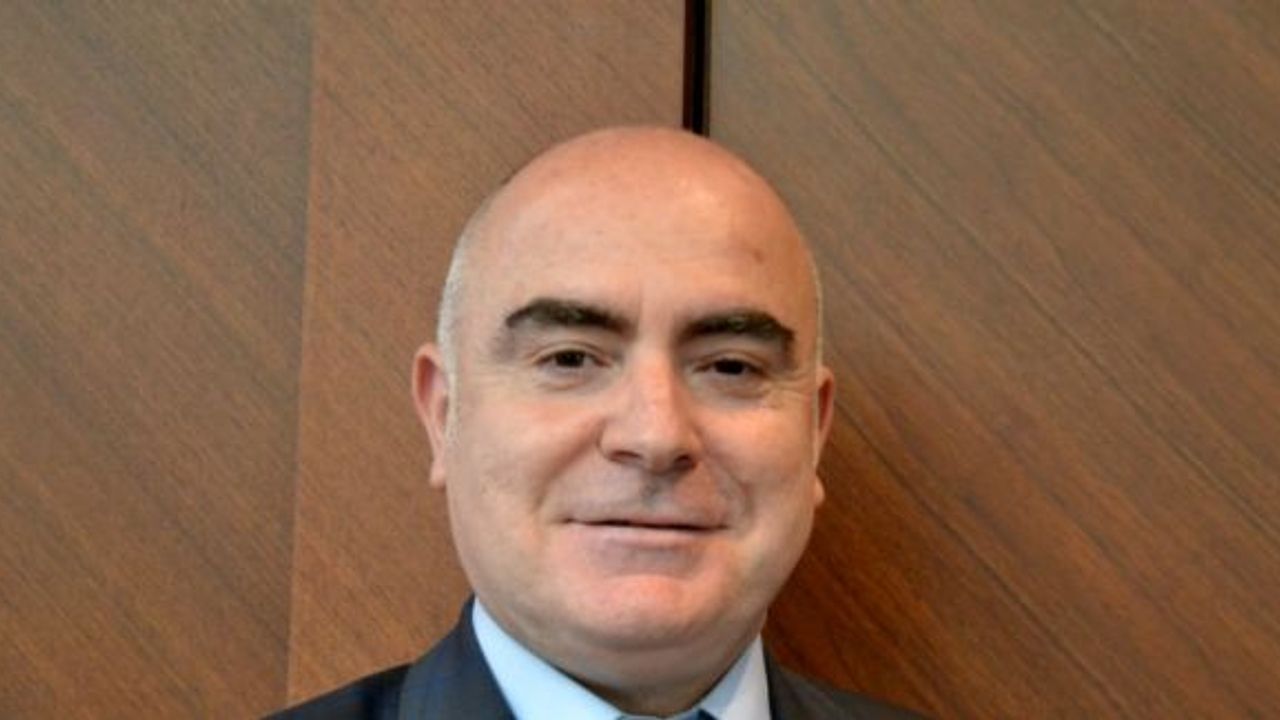 "Kapaklar kitabın tamamını koruyan bir kale gibi"