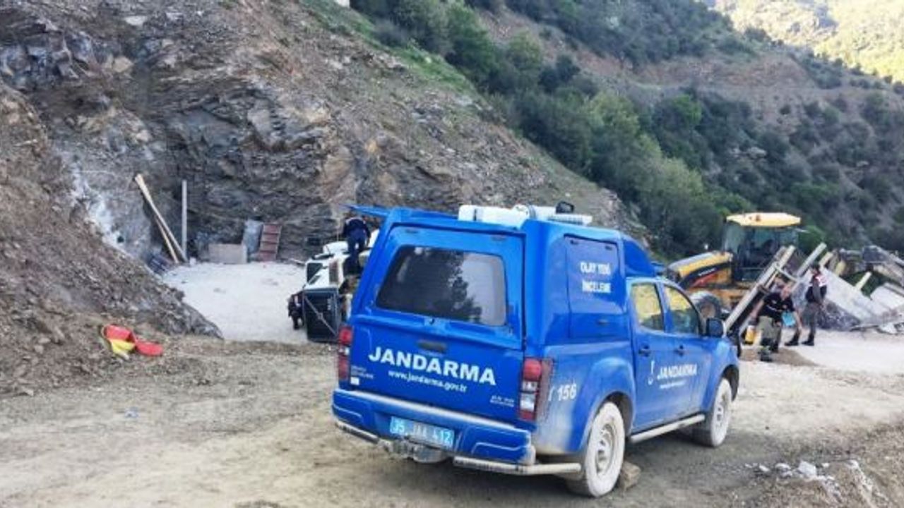 İzmir'de beton mikserinin çarptığı 2 işçi öldü