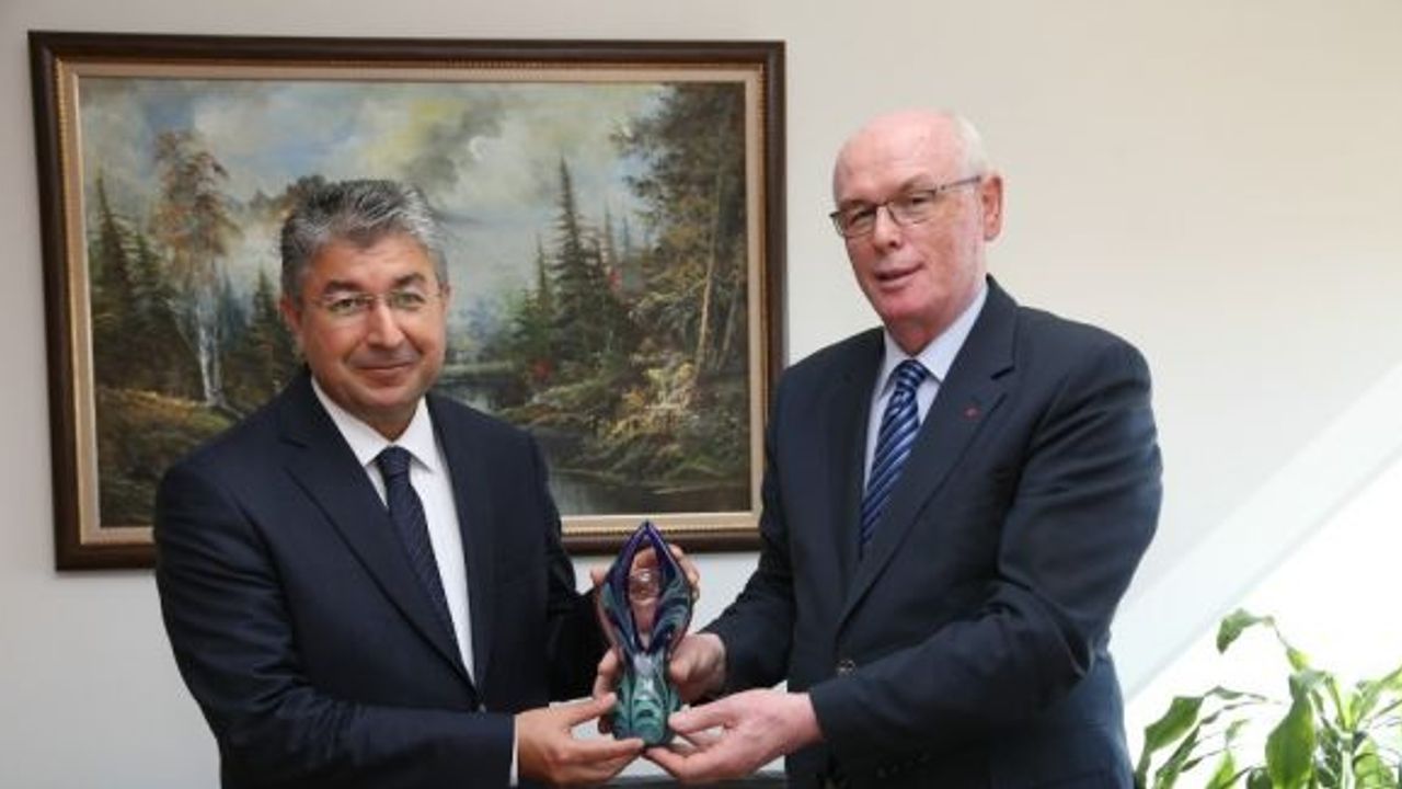 Başkan Kazım Kurt’tan Kaymakam Erdinç Yılmaz’a hayırlı olsun ziyareti