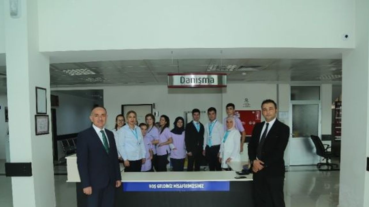 Beypazarı Belediyesi’nden devlet hastanesine hasta karşılama personeli desteği