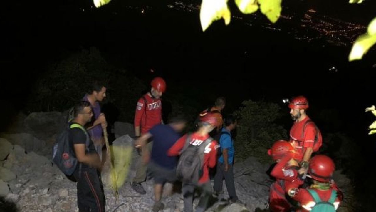 Cebel-i Reis Dağı’nda kaybolan 6 amatör dağcı AKUT tarafından kurtarıldı