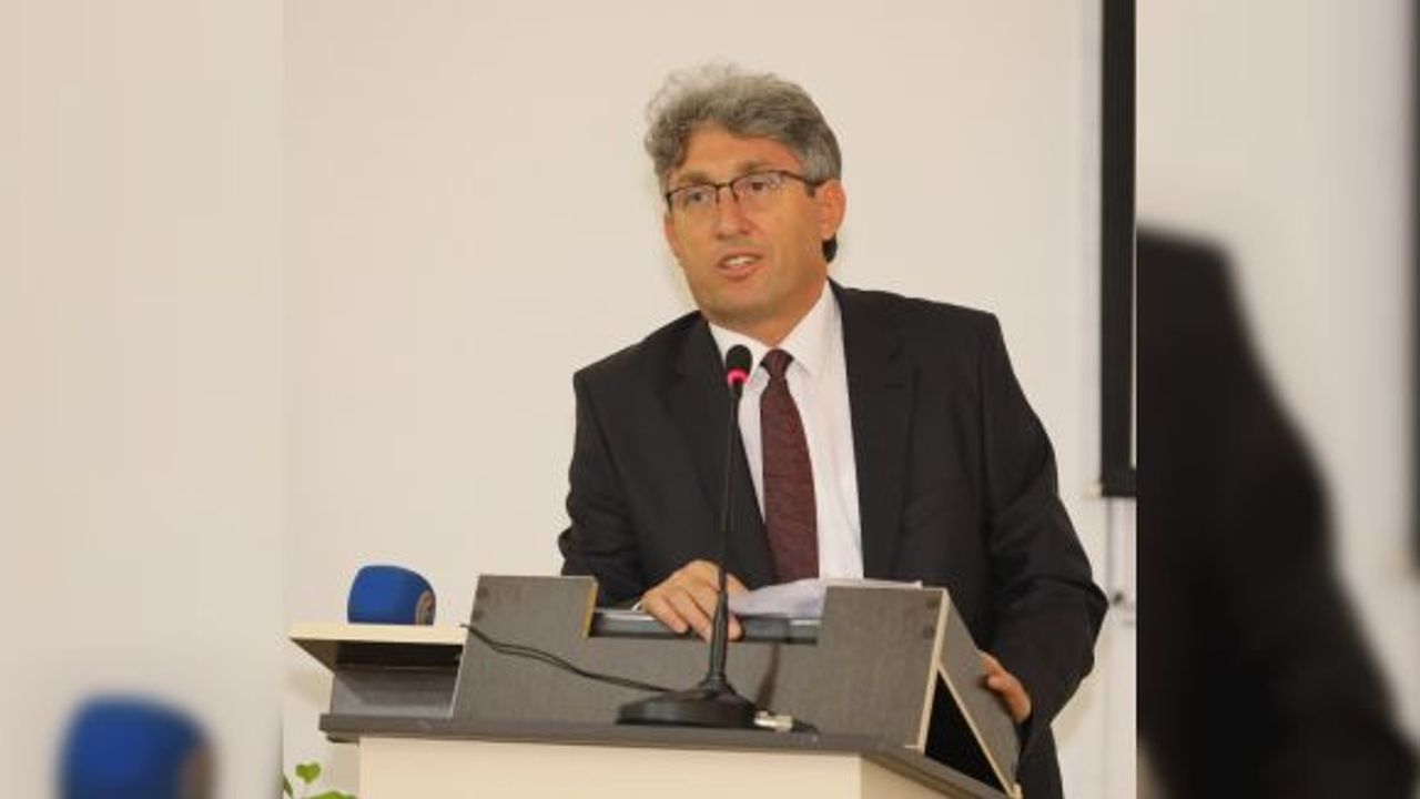 ERÜ Tıp Fakültesi’nde Vefat Eden Emekli Öğretim Üyesi İçin Anma Programı Düzenlendi