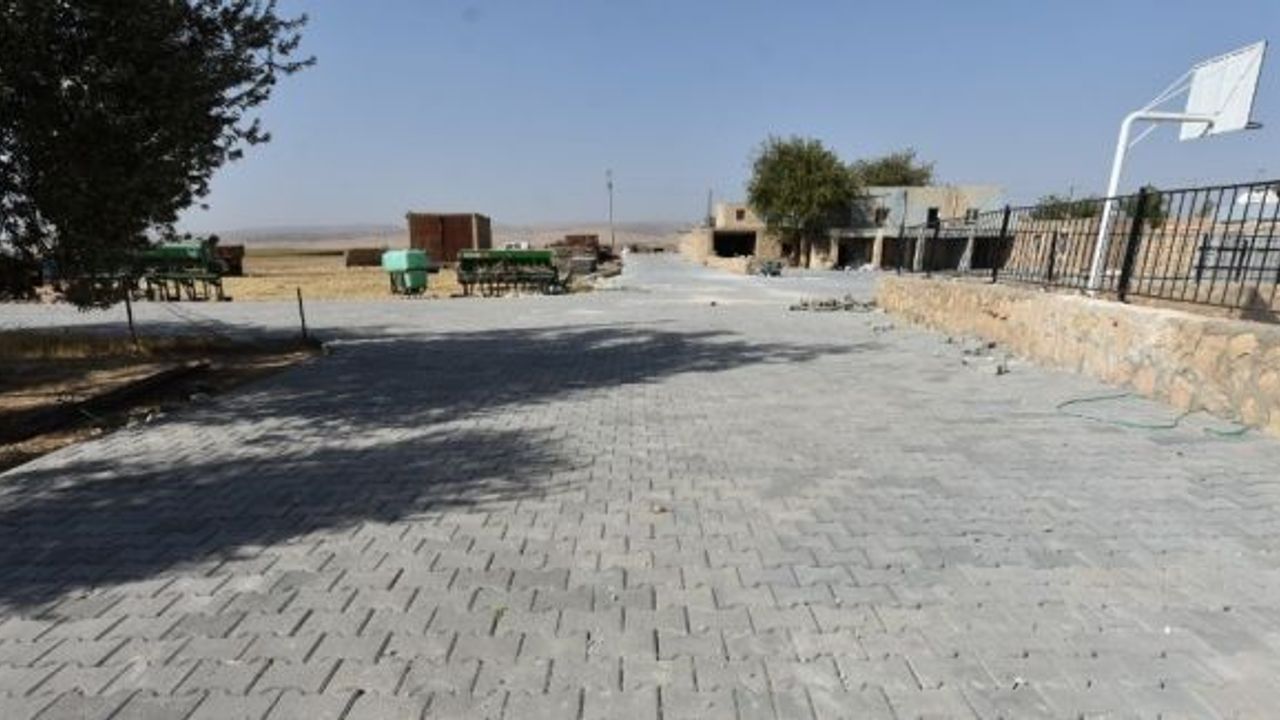 Artuklu Belediyesinden Çayırpınar Mahallesine 8 bin metrekare parke taşı