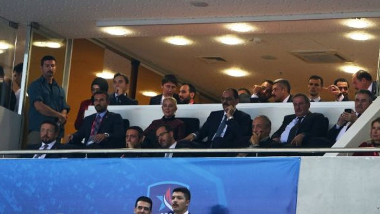 Bakan Soylu ve Başkan Ali Koç, Fenerbahçe - Anadolu Efes maçında