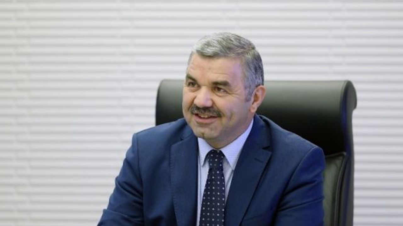 Başkan Çelik, yaptığı açıklamayla tüm milletimizin 29 Ekim Cumhuriyet Bayramı’nı kutladı