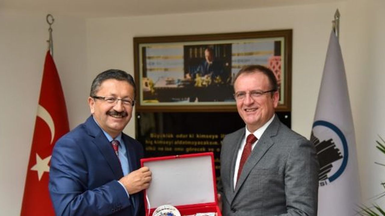 Başkan Tiryaki, Gostivar Belediye Başkanı Taravani’yi ağırladı