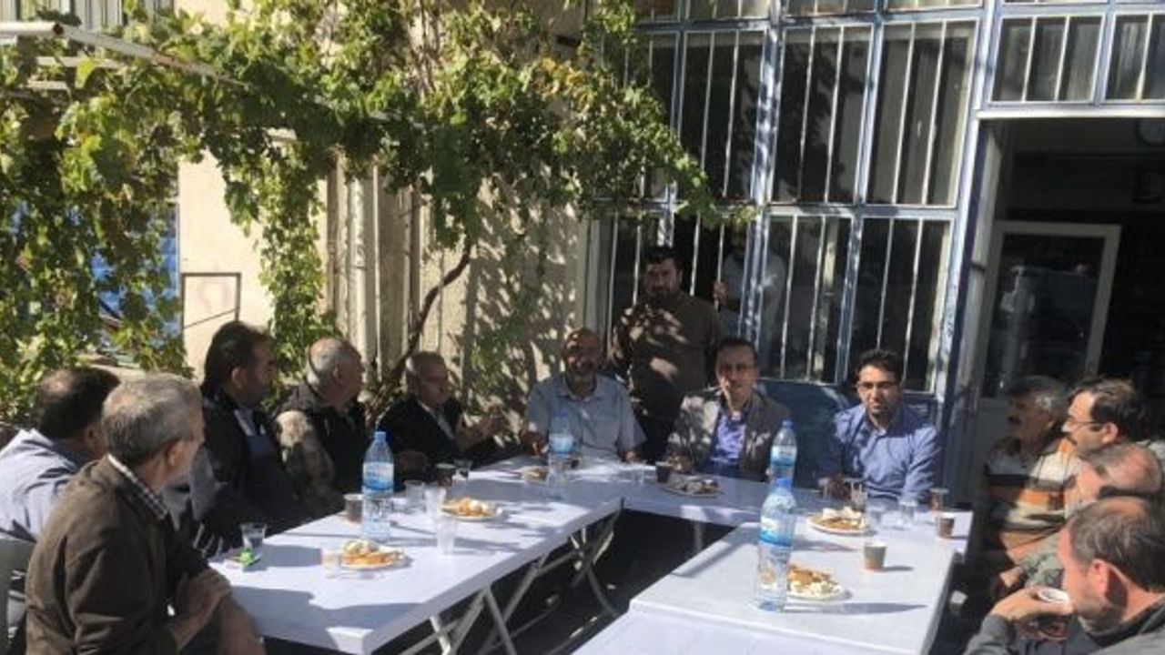 Belediye Başkanı Seçen, Lale Sanayi Sitesinde esnaflarla bir araya geldi