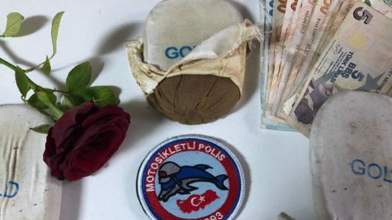 Beyoğlu’nda durdurulan bir araçtan uyuşturucu maddesi çıktı