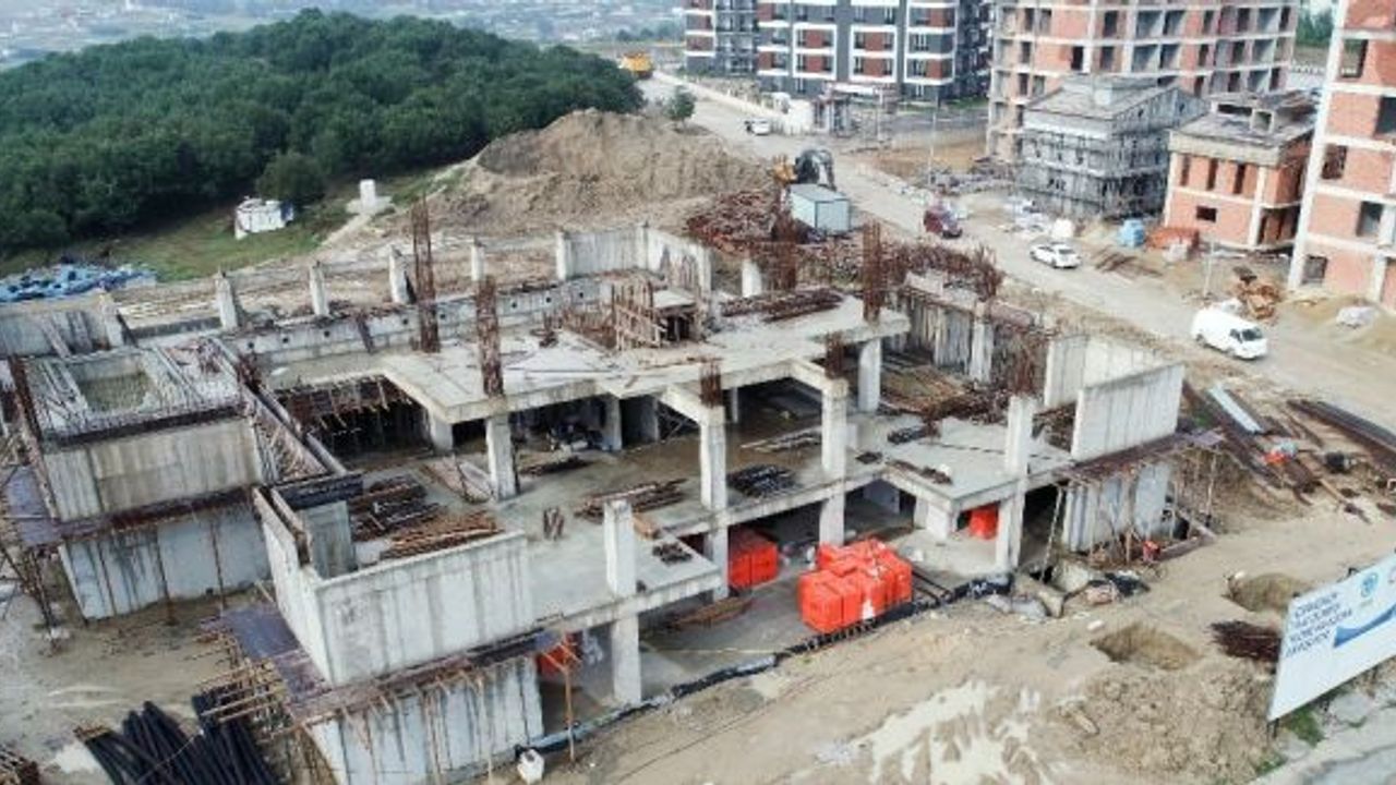 Çerkezköy yarı olimpik yüzme havuzu inşaatı devam ediyor