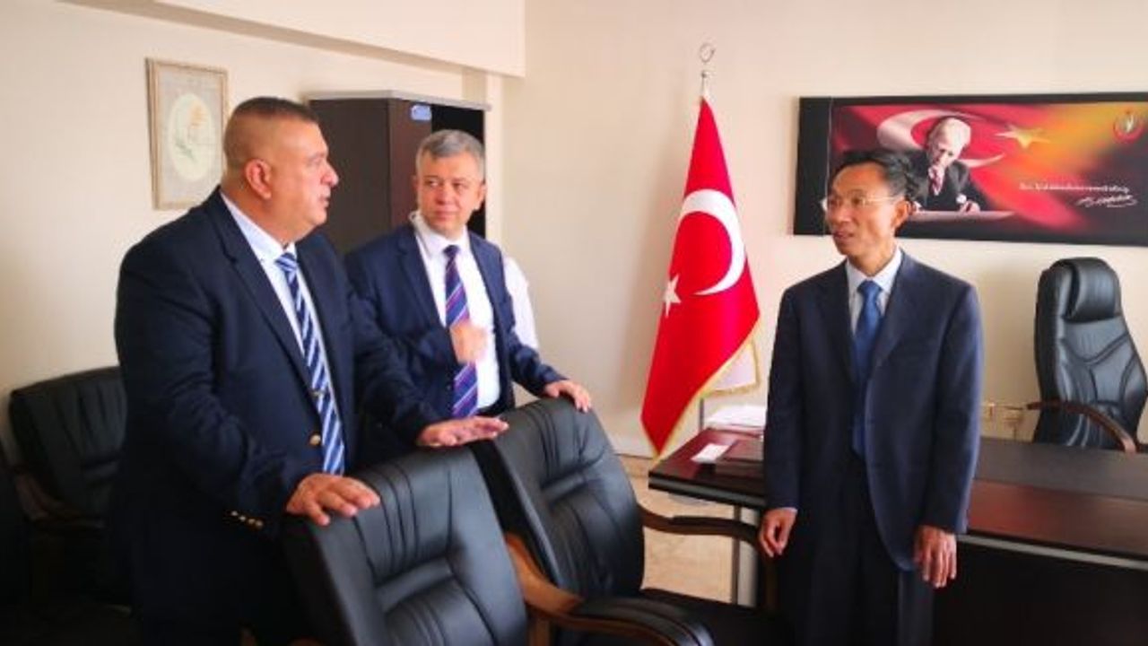 Çin Büyükelçisi Hongyang: "Türk doktorlarının üstün yeteneğini gördük"