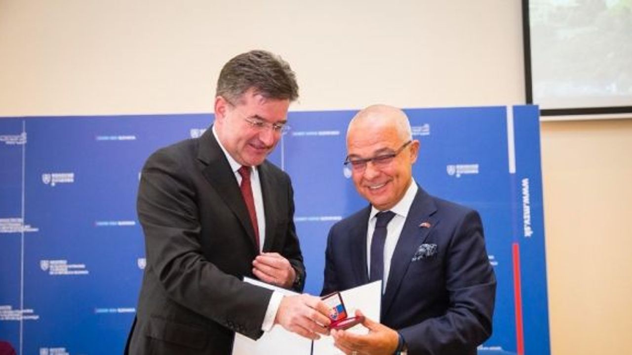 Dr. Şükrü Vural Slovakya Cumhuriyeti’nin en iyi fahri konsolosu seçildi