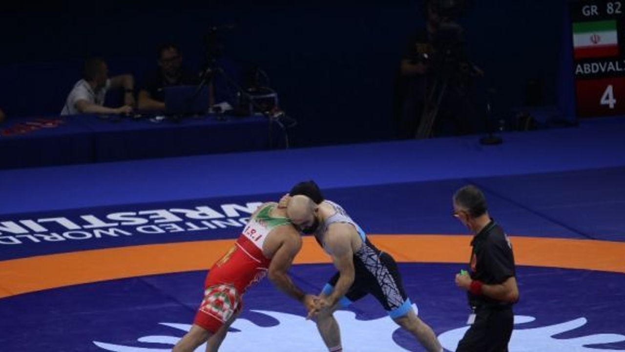 Dünya Grekoromen Güreş Şampiyonası’nda Emrah Kuş finalde