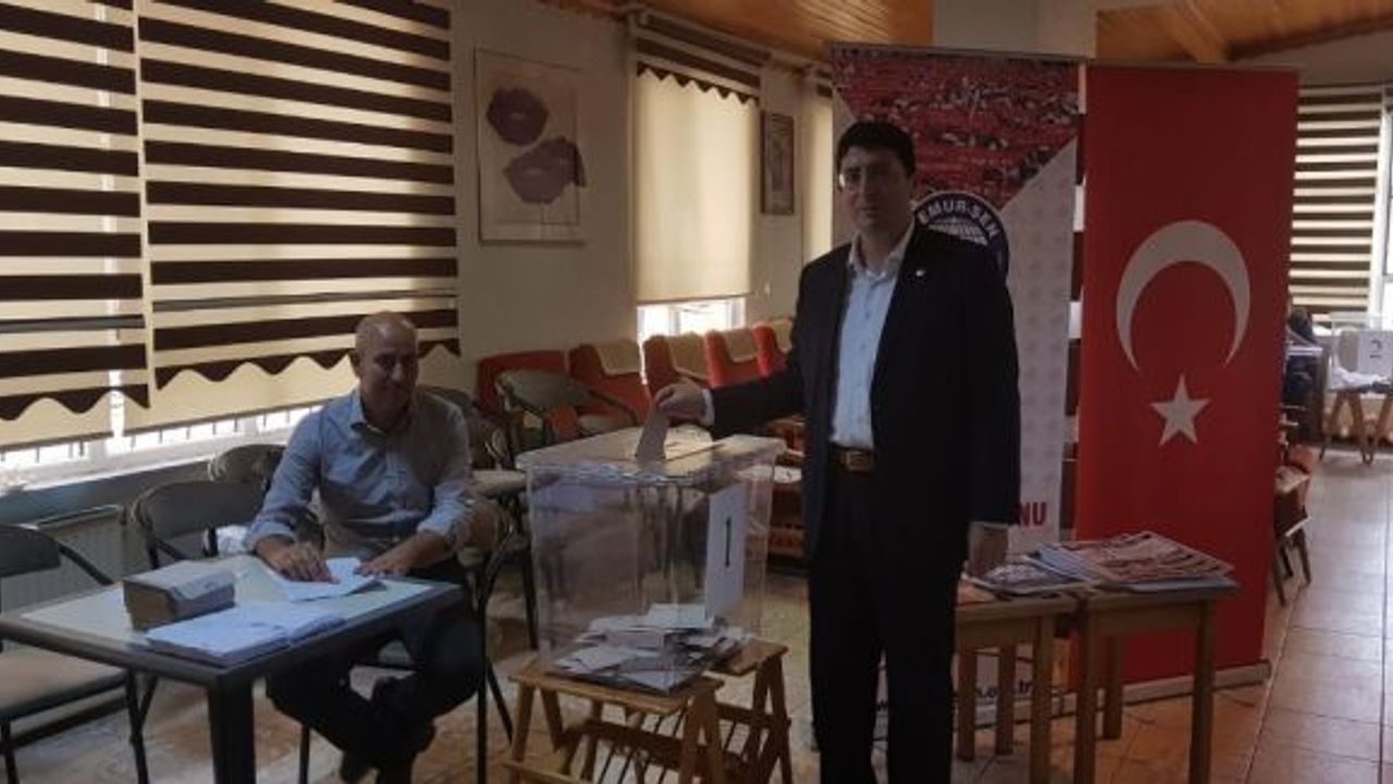 Edremit Eğitim-Bir-Sen’de Muharrem Yenigün güven tazeledi