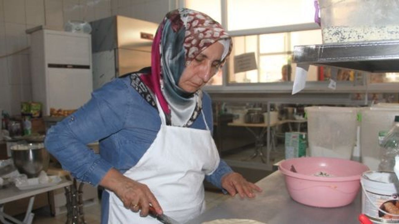 Ev hanımı kurduğu işle 7 kadına iş verdi