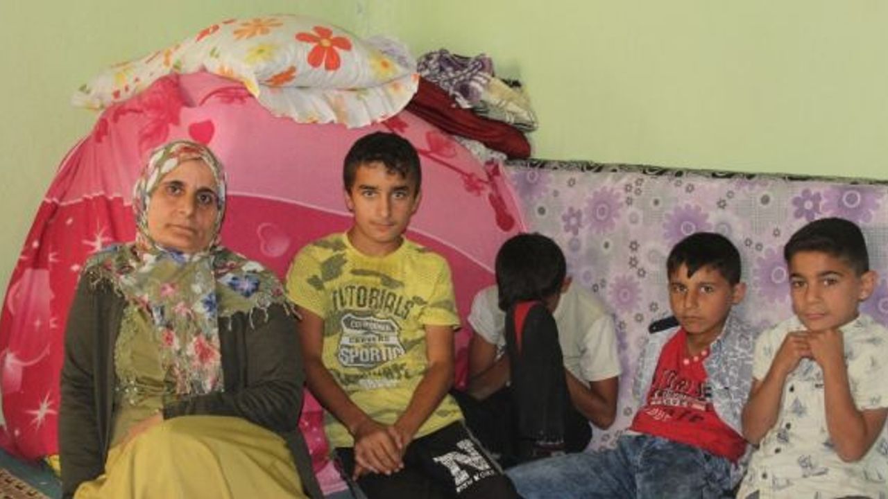 Evleri çöken 6 nüfuslu Engin ailesi yardım bekliyor