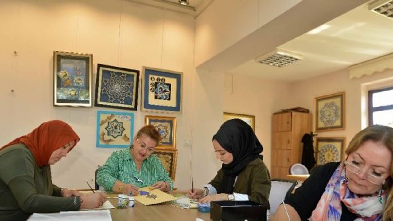 Geleneksel Türk süsleme sanatları gelecek nesillere aktarılıyor