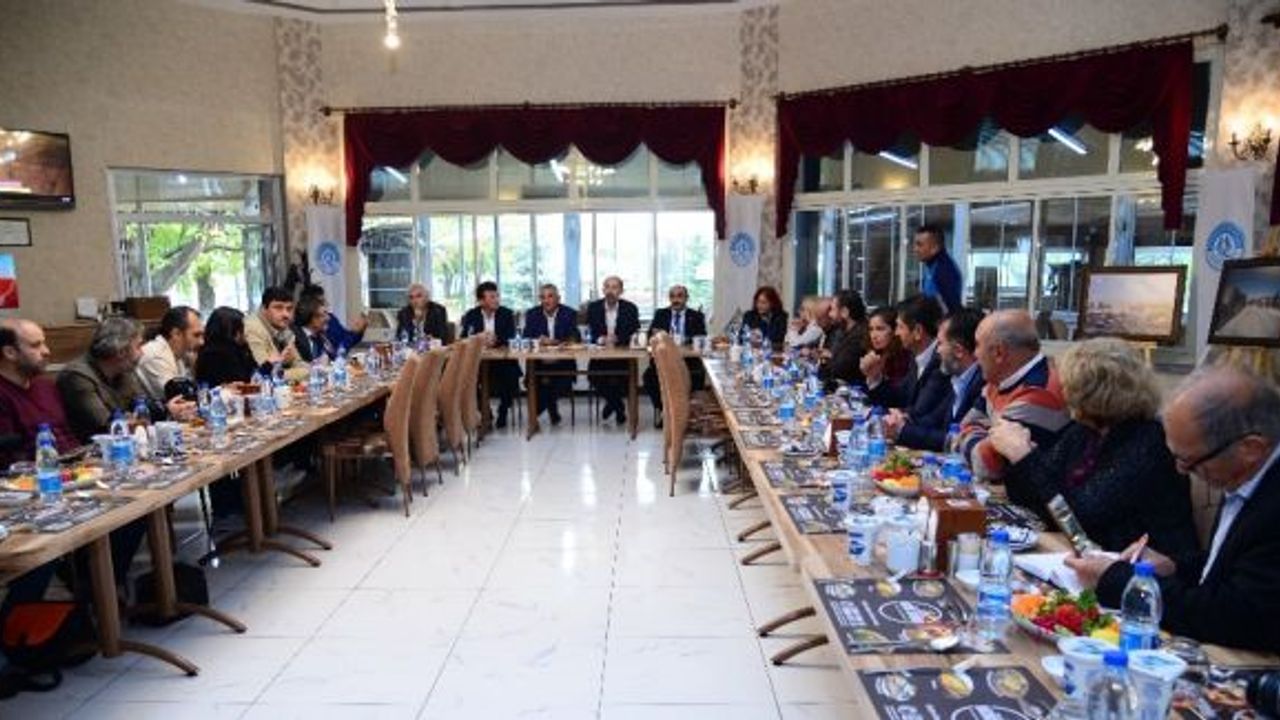 Kahramankazan Kent Konseyi Başkanı Oğuz: “Ertürk’ü Büyükşehir adayı olarak görmekten onur duyarız”