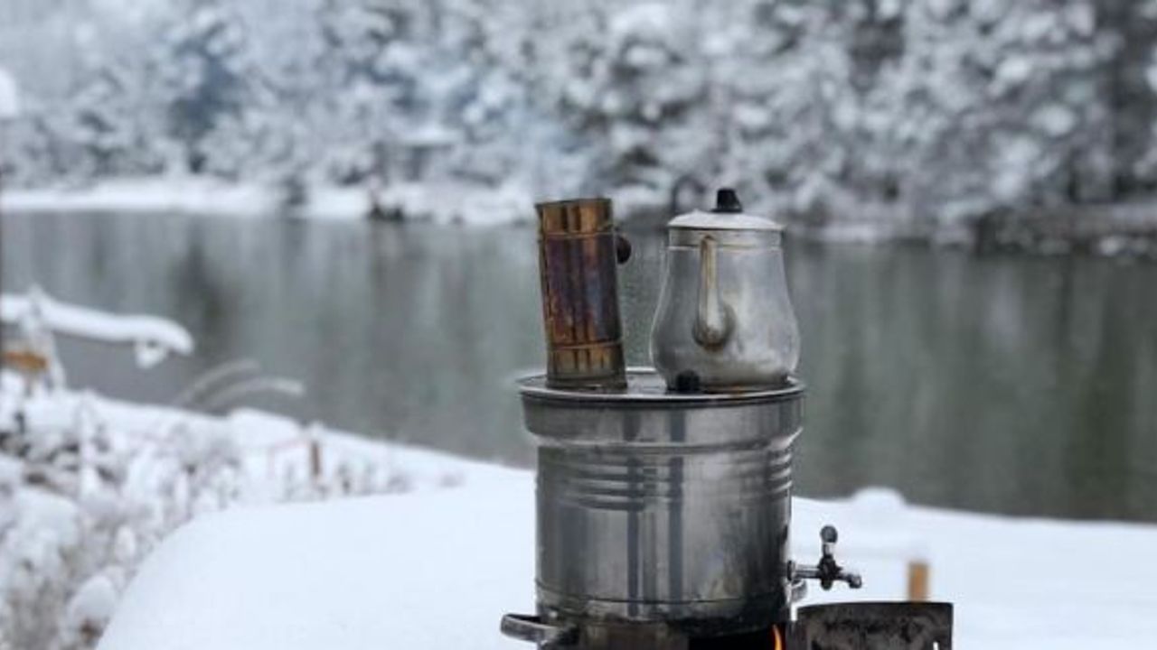 Karla birlikte Limni Gölü eşsiz bir güzelliğe kavuştu