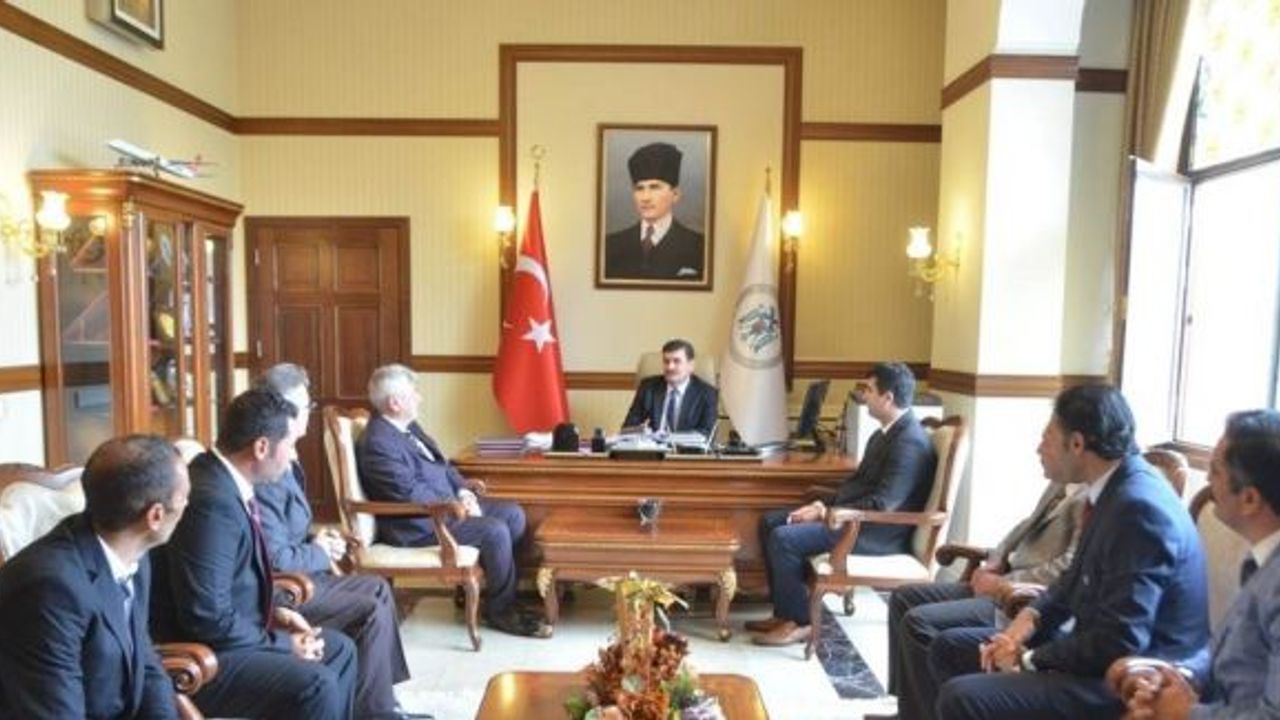 Köy ve mahalle muhtarları Vali Arslantaş’ı ziyaret etti