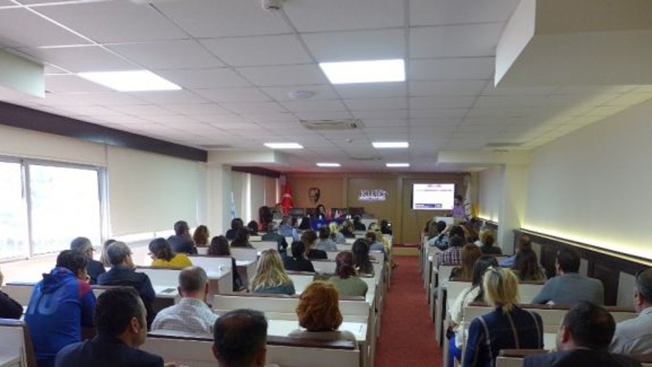 Kuşadası Ticaret Odası’nda KOSGEB ve İŞKUR bilgilendirme toplantısı yapıldı