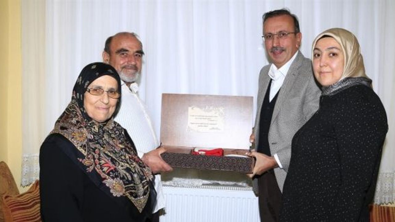 Nevşehir Belediye Başkanı Seçen, yarım asırlık çiftlere ziyaretlerini sürdürüyor