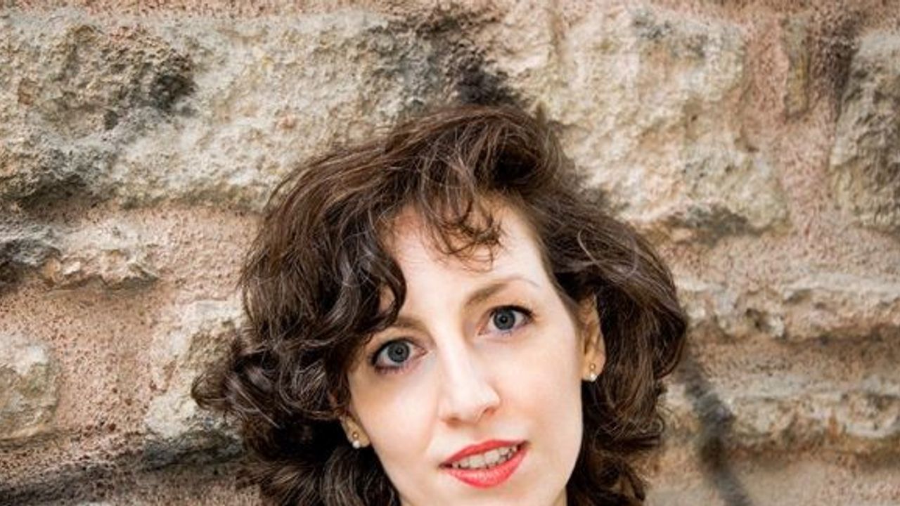 Nihan Kaya, ‘İyi Aile Yoktur’ ile Balat’ta okurlarıyla buluşuyor