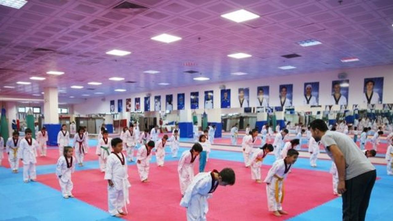 Selçuklu Belediyesi Kış Spor Okullarında eğitimler başladı