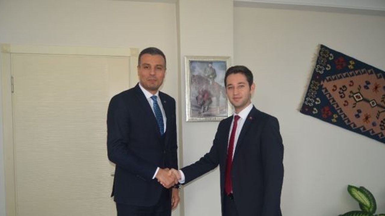 SGK İl Müdürü Kurt, Selendi’de yeni şubeyi inceledi