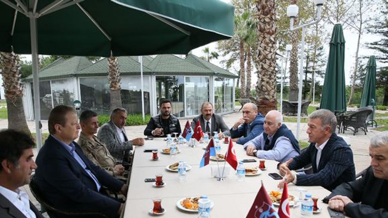 Trabzon Valisi Yavuz'dan Ünal Karaman'a başsağlığı ziyareti