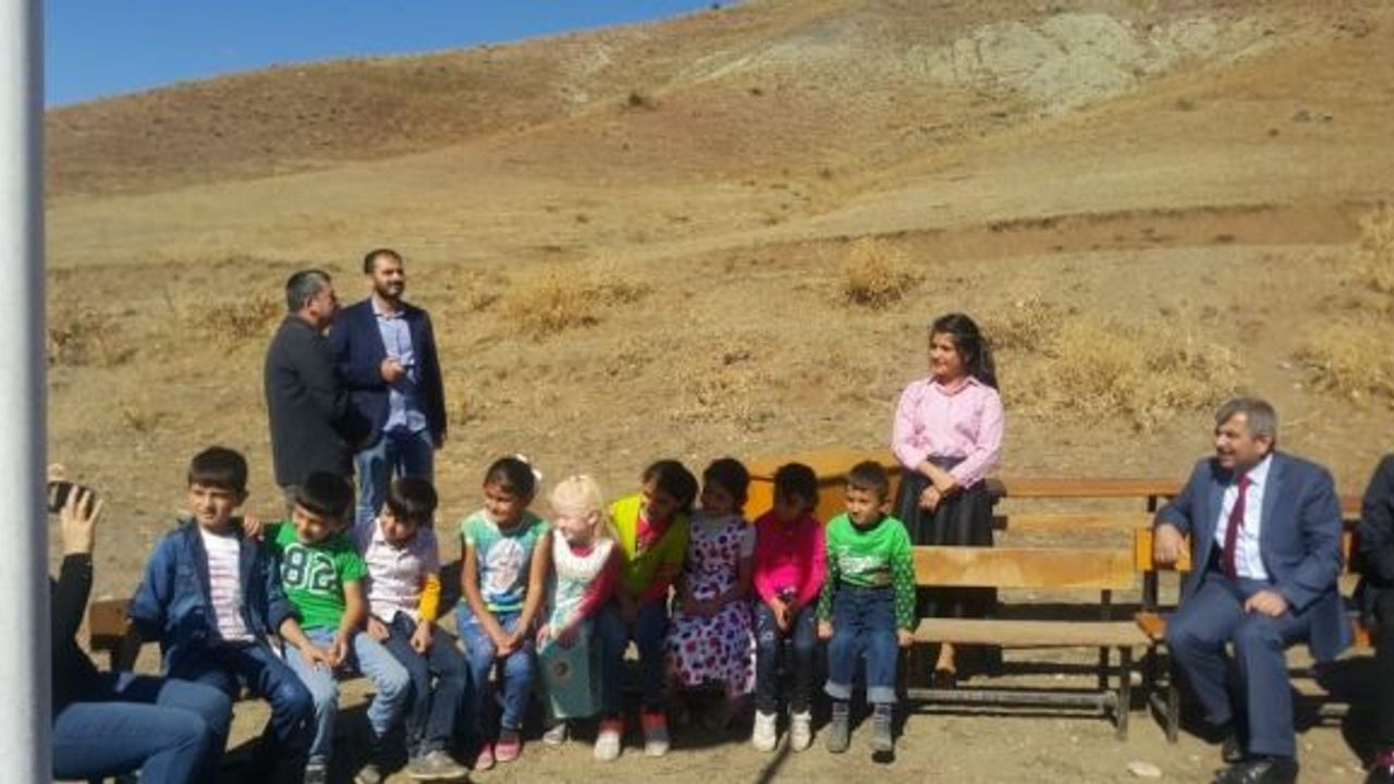 Yakutiye Gençlik Merkezi Gönüllü Gençlerinden Fatma öğretmene ziyaret