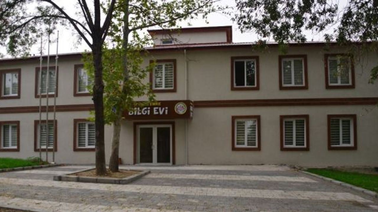 Yunus Emre Bilgi evi açılış için gün sayıyor