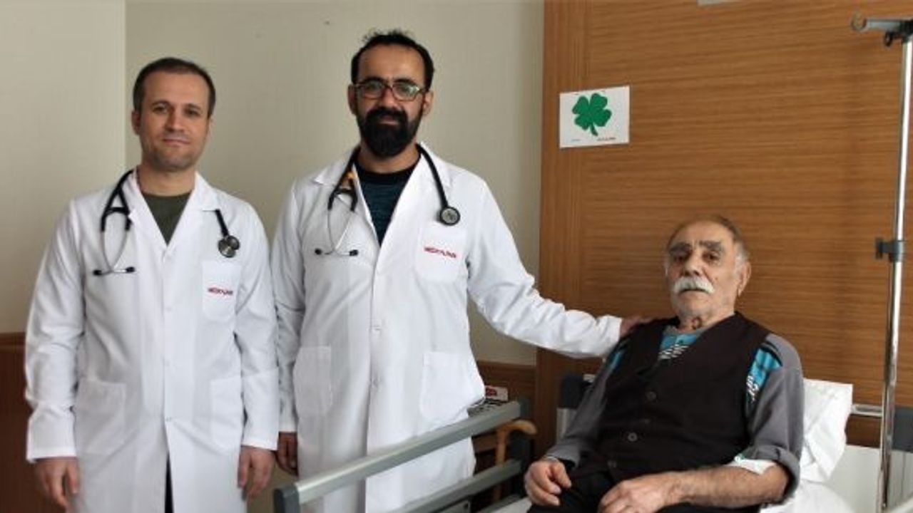 105 yaşındaki Yusuf dede geçirdiği operasyonla sağlığına kavuştu