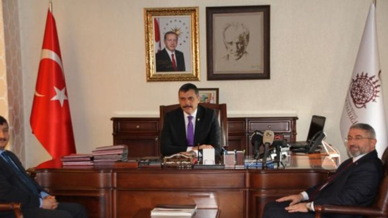 AK Parti Çorum Belediye Başkan adayı Halil İbrahim Aşgın;