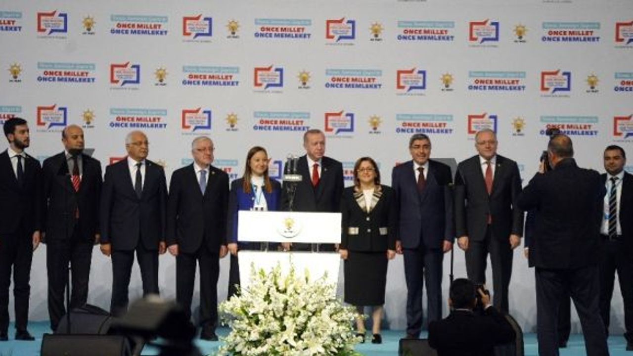 Ak Parti’nin Gaziantep’ten Belediye Başkan Adayı Fatma Şahin oldu