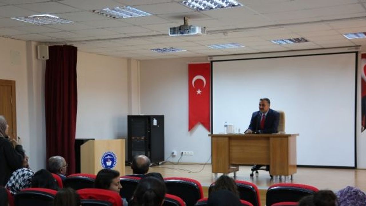 Başkan Cabbar Necmiye-Mustafa Maşlak Mesleki ve Teknik Anadolu Lisesi öğrencileriyle bir araya geldi