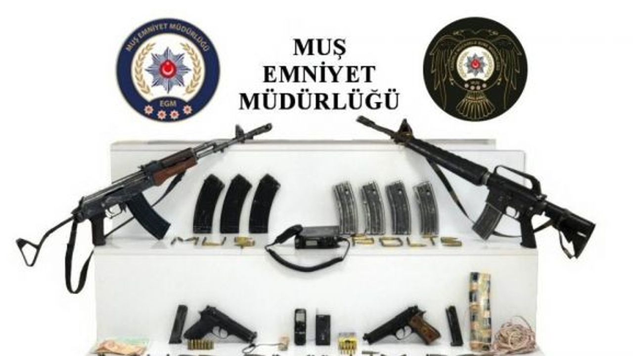 Binbaşı Kulaksız’ı şehit eden hainin üzerinden çıkanlar silahlar