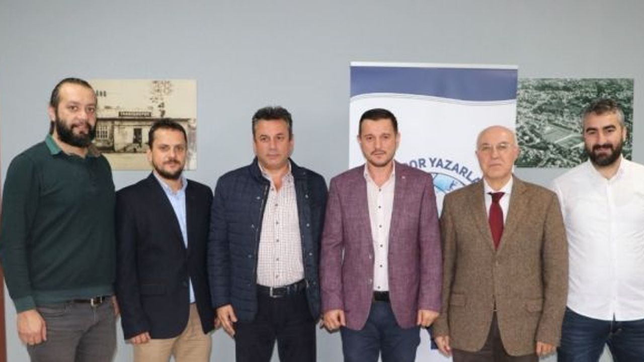 Celil Hekimoğlu: “ Trabzonspor hizmet edeceğiz. Bunun aksini düşünen gaflet içindedir”