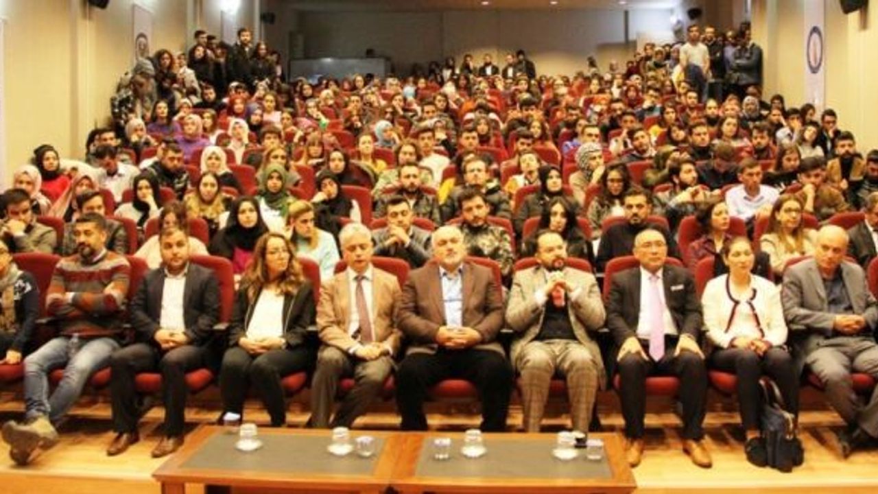 Dumlupınar Üniversitesi’nde ’Altaylardan Tuna’ya Türk Tarihi’ konulu söyleşi