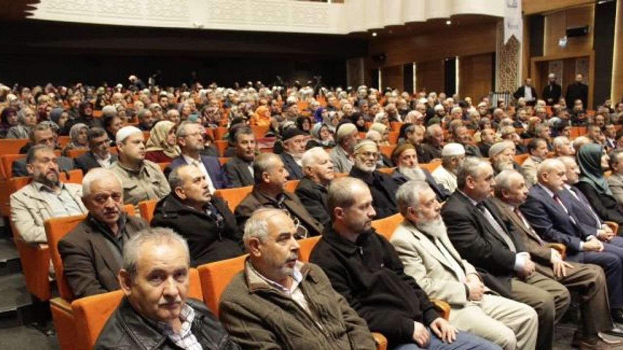 Esenler’de Mevlid-i Nebi Haftası nedeniyle  ’Sünnet’ paneli düzenlendi