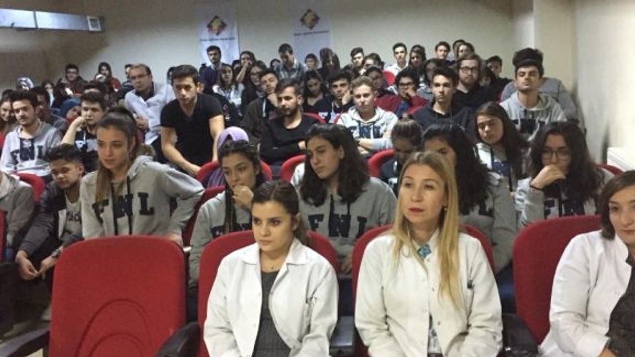 İl Milli Eğitim Müdüründen Uşak Final Temel Lisesine ziyaret