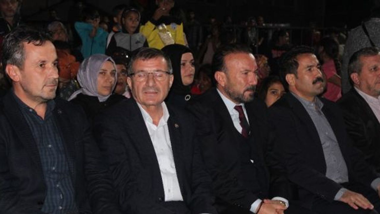 İzmit’in en büyük kültür merkezine nikahlı açılış