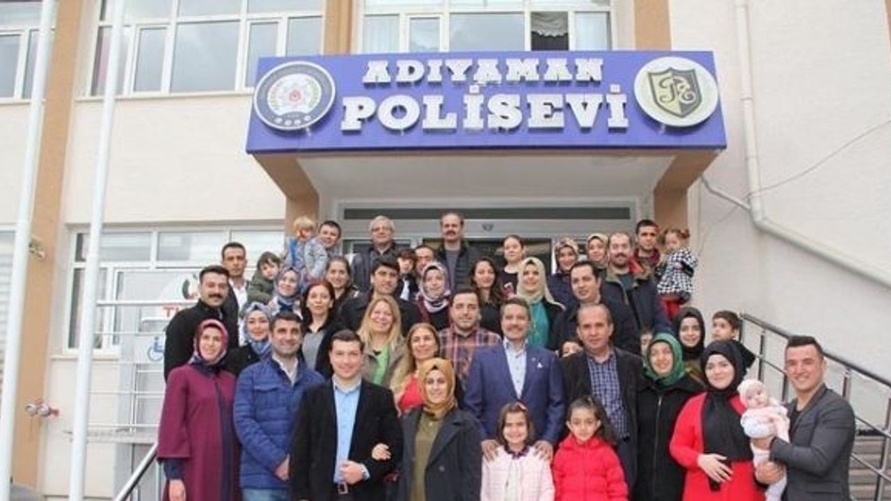 Müdür Alper polis eşi olan öğretmenlerle bir araya geldi